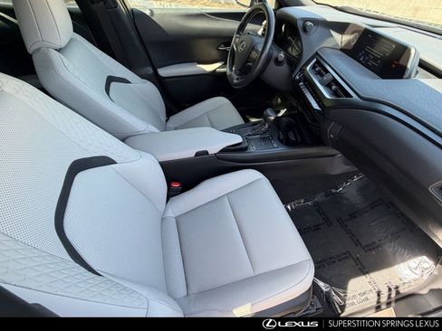 Used 2019 Lexus UX 250h AWD/4WD image 12