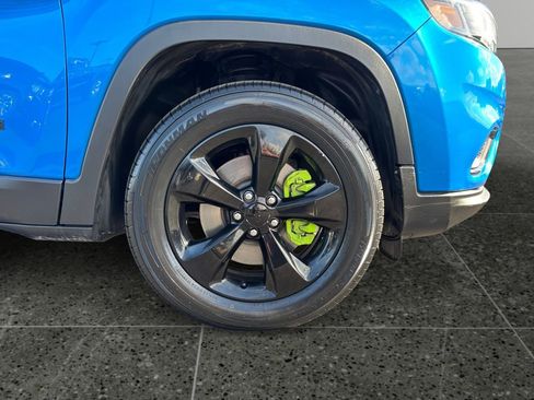 Used 2021 Jeep Cherokee Latitude Plus image 10