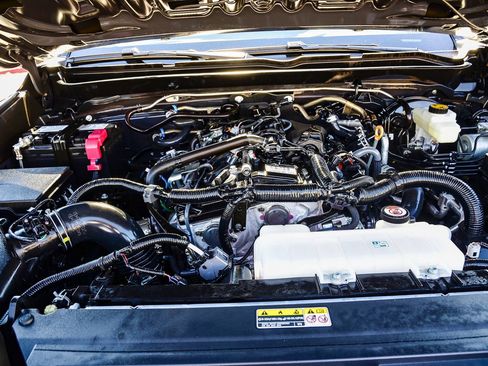 Certified 2025 Toyota Tacoma SR5 image 32