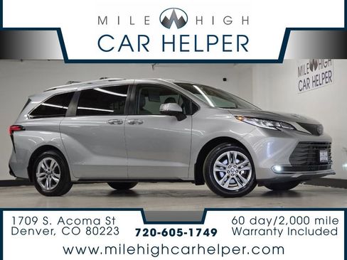 Used 2022 Toyota Sienna Limited AWD/4WD image 1
