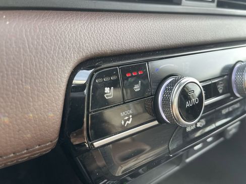 Used 2023 Honda Pilot Elite image 29