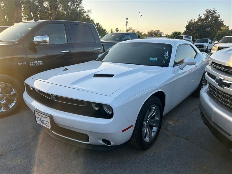 Used 2020 Dodge Challenger SXT RWD image 5