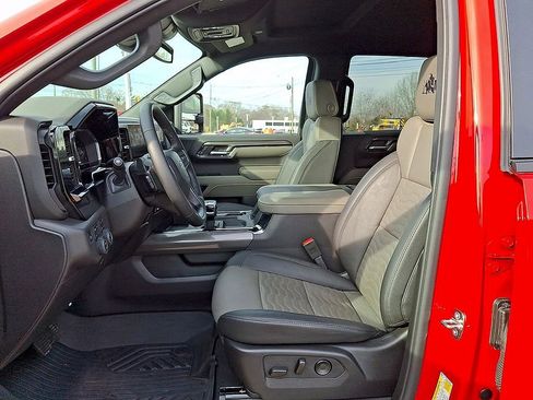 Used 2024 Chevrolet Silverado 1500 ZR2 w/ ZR2 Bison Edition AWD/4WD image 10