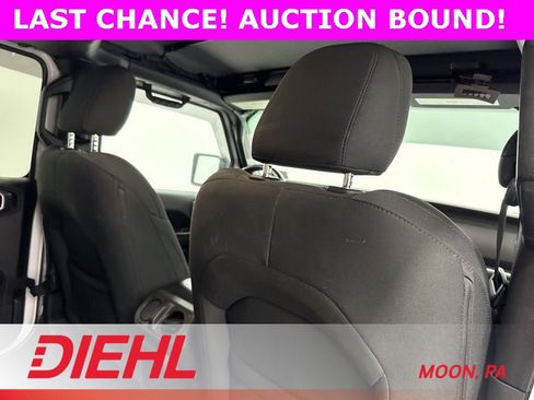 Certified 2021 Jeep Gladiator Willys image 10