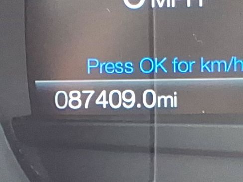 Used 2020 Ford Fusion SE FWD image 28