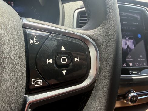 Certified 2023 Volvo XC90 B5 Plus w/ Protection Package Premier AWD/4WD image 30
