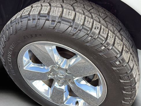 Used 2019 RAM 1500 Express w/ Express Value Package AWD/4WD image 13