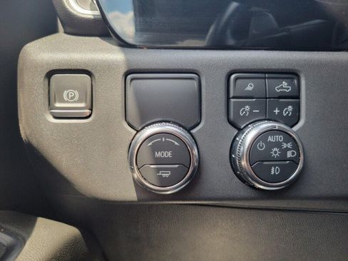 Used 2023 GMC Sierra 1500 SLT w/ SLT Premium Package RWD image 18