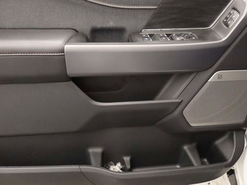 New 2025 Ford F150 Lightning Lariat AWD/4WD image 18