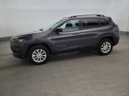 Used 2022 Jeep Cherokee Latitude Lux w/ Sun & Sound Group AWD/4WD image 2