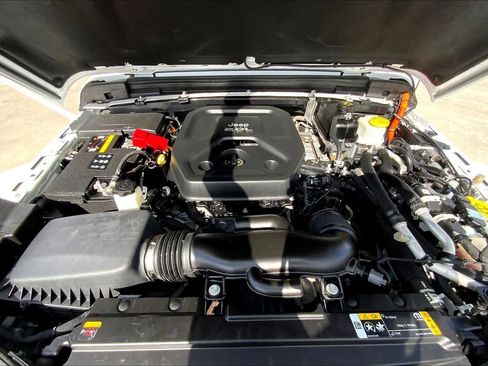 Used 2022 Jeep Wrangler Unlimited Sahara image 30