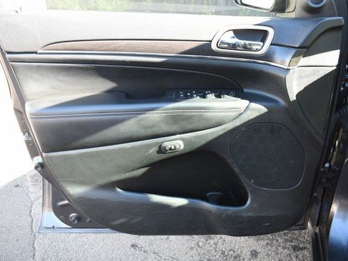 Used 2014 Jeep Grand Cherokee Limited w/ Trailer Tow Group IV image 13