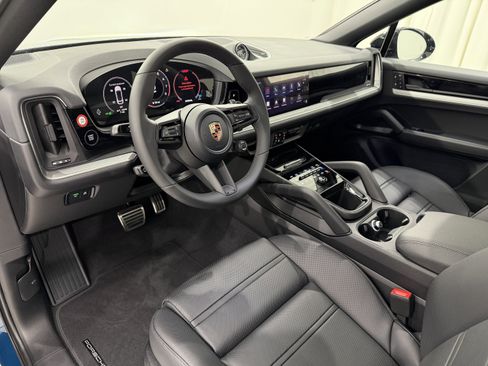 New 2026 Porsche Cayenne S image 4