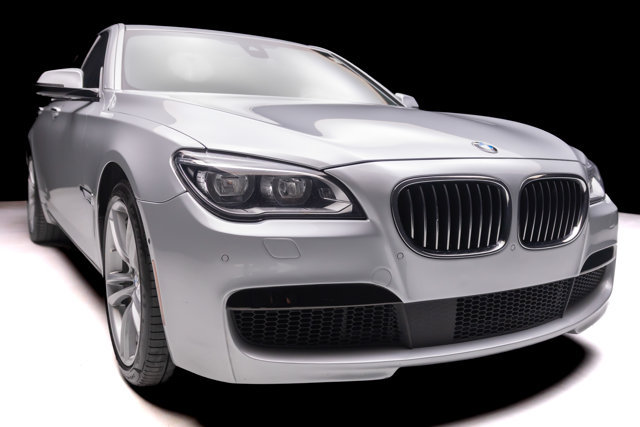 Used 2014 BMW 750i RWD image 31