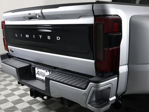 Used 2023 Ford F450 Limited w/ FX4 Off-Road Package image 57