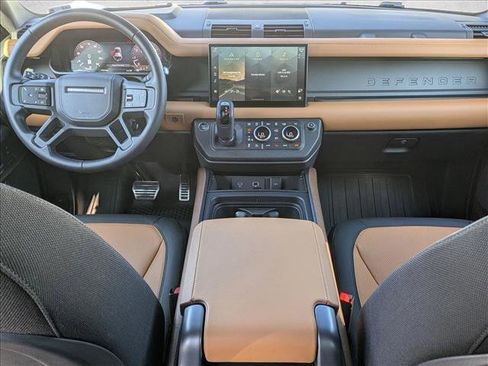 Certified 2024 Land Rover Defender 110 X image 19