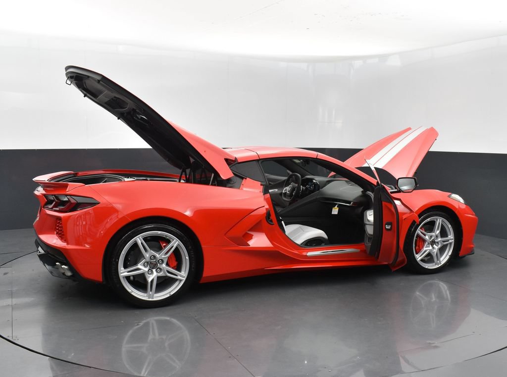 Used 2023 Chevrolet Corvette Stingray Coupe w/ Chrome Exterior Badge Package RWD image 49