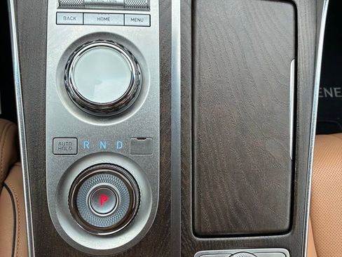 Used 2023 Genesis GV80 2.5T w/ Prestige 20" Package image 35