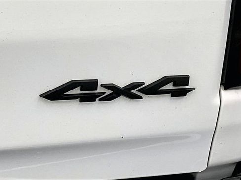 Used 2025 RAM 1500 Big Horn AWD/4WD image 9