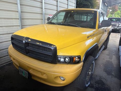 Used 2000 Dodge Ram 1500 Truck 4x4 Quad Cab image 2