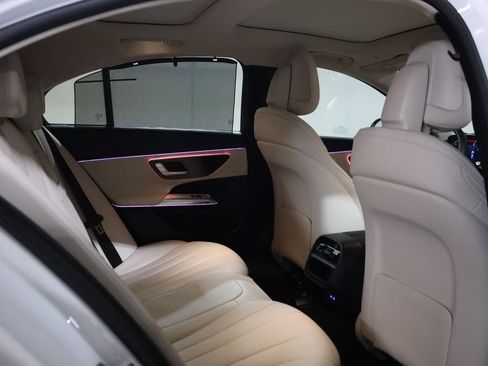 Used 2026 Mercedes-Benz E 350 4MATIC Sedan image 39