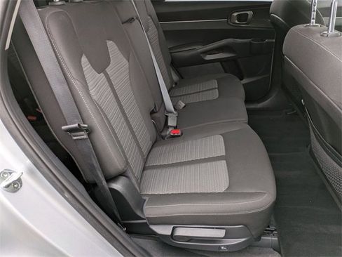 Used 2021 Kia Sorento LX image 26