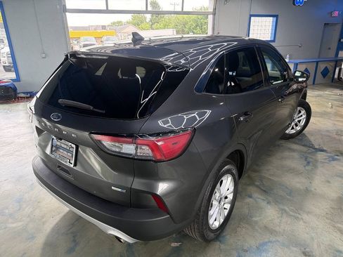 Used 2020 Ford Escape SE AWD/4WD image 2