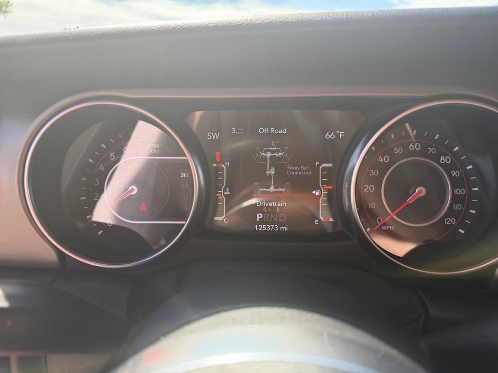 Used 2018 Jeep Wrangler Unlimited Rubicon AWD/4WD image 34