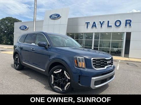Used 2025 Kia Telluride S FWD image 1