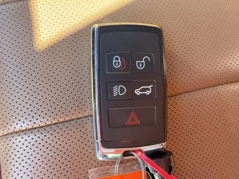 Used 2023 Land Rover Range Rover Sport SE Dynamic image 15