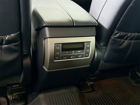 Used 2018 Lexus GX 460 image 19