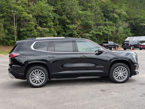 Used 2024 GMC Acadia Denali FWD image 10