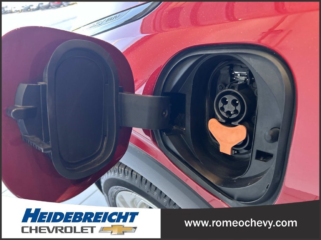 Used 2023 Chevrolet Bolt EUV LT w/ Comfort Package FWD image 37