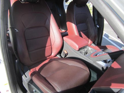 Used 2021 Jaguar E-PACE 300 Sport image 18