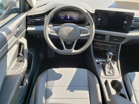 New 2025 Volkswagen Jetta SE image 9