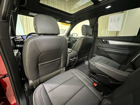 Certified 2025 Buick Enclave Preferred w/ Super Cruise Package AWD/4WD image 24