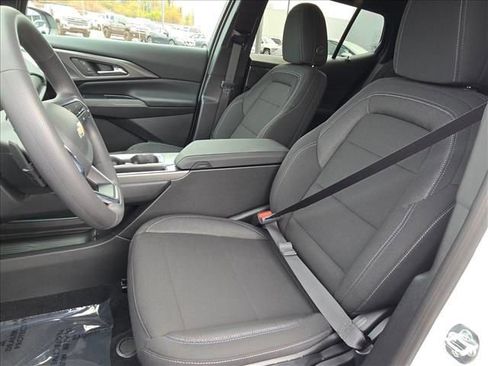 New 2026 Chevrolet Equinox EV LT image 20