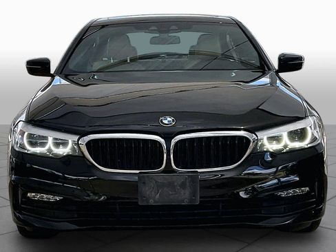 Used 2018 BMW 530i xDrive w/ Premium Package AWD/4WD image 4
