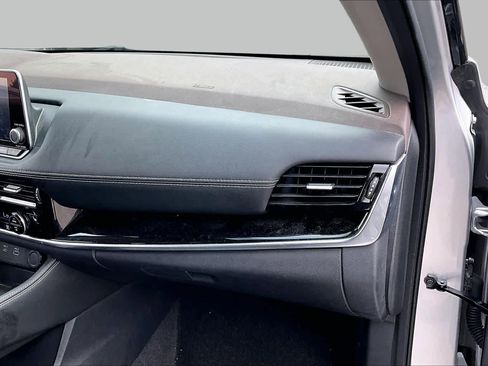 Certified 2022 Nissan Rogue SL FWD image 18