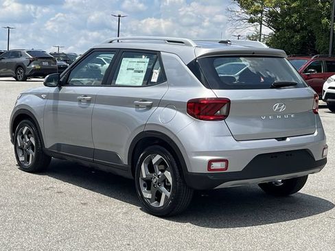 New 2026 Hyundai Venue SEL FWD image 11
