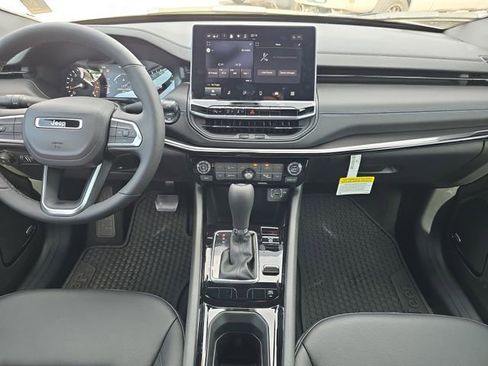 New 2025 Jeep Compass Latitude w/ Sun & Sound Group image 12