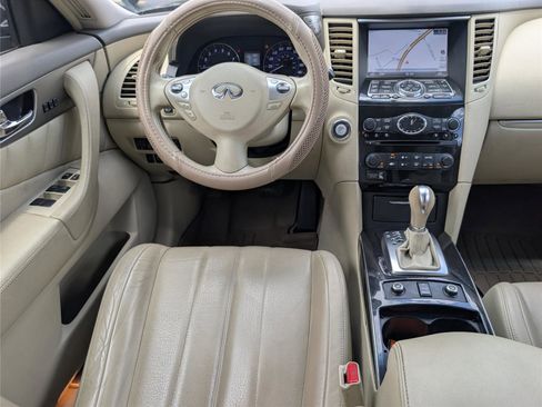 Used 2016 INFINITI QX70 2WD w/ Premium Package image 27
