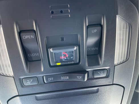 Used 2023 Toyota Highlander XSE AWD/4WD image 30