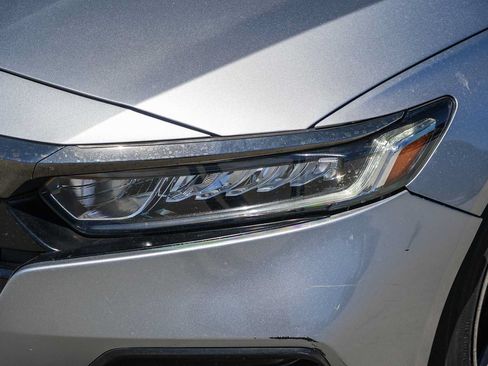 Used 2019 Honda Accord Sport image 2