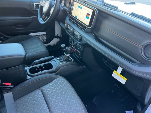 New 2026 Jeep Gladiator Mojave w/ Safety Group image 15