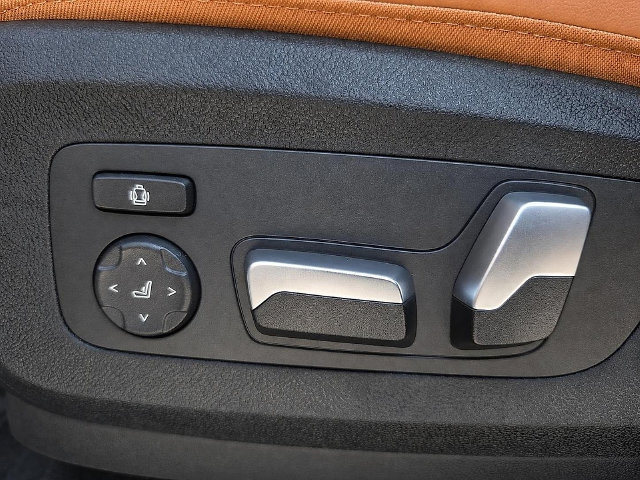 Used 2026 BMW X5 sDrive40i w/ M Sport Package RWD image 18