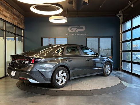 Used 2025 Hyundai Sonata SE FWD image 3