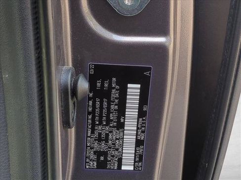 Used 2022 Toyota Sienna XLE w/ XLE Plus Package FWD image 29