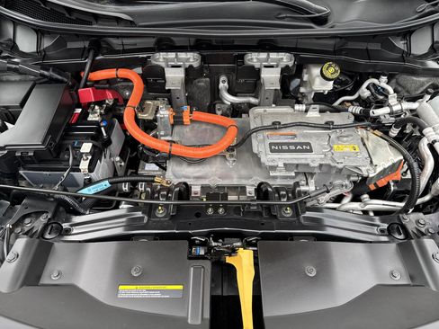 Certified 2023 Nissan Ariya AWD image 15