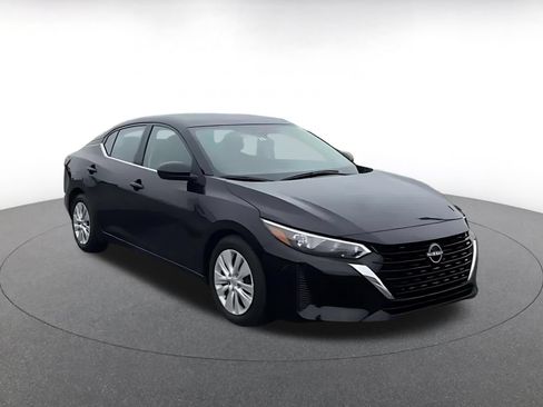 Used 2025 Nissan Sentra S FWD image 3